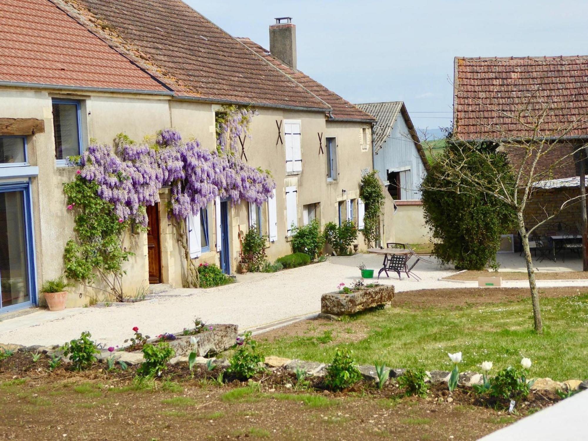 Burgundian Farmhouse In Talon With Fireplace Exterior foto
